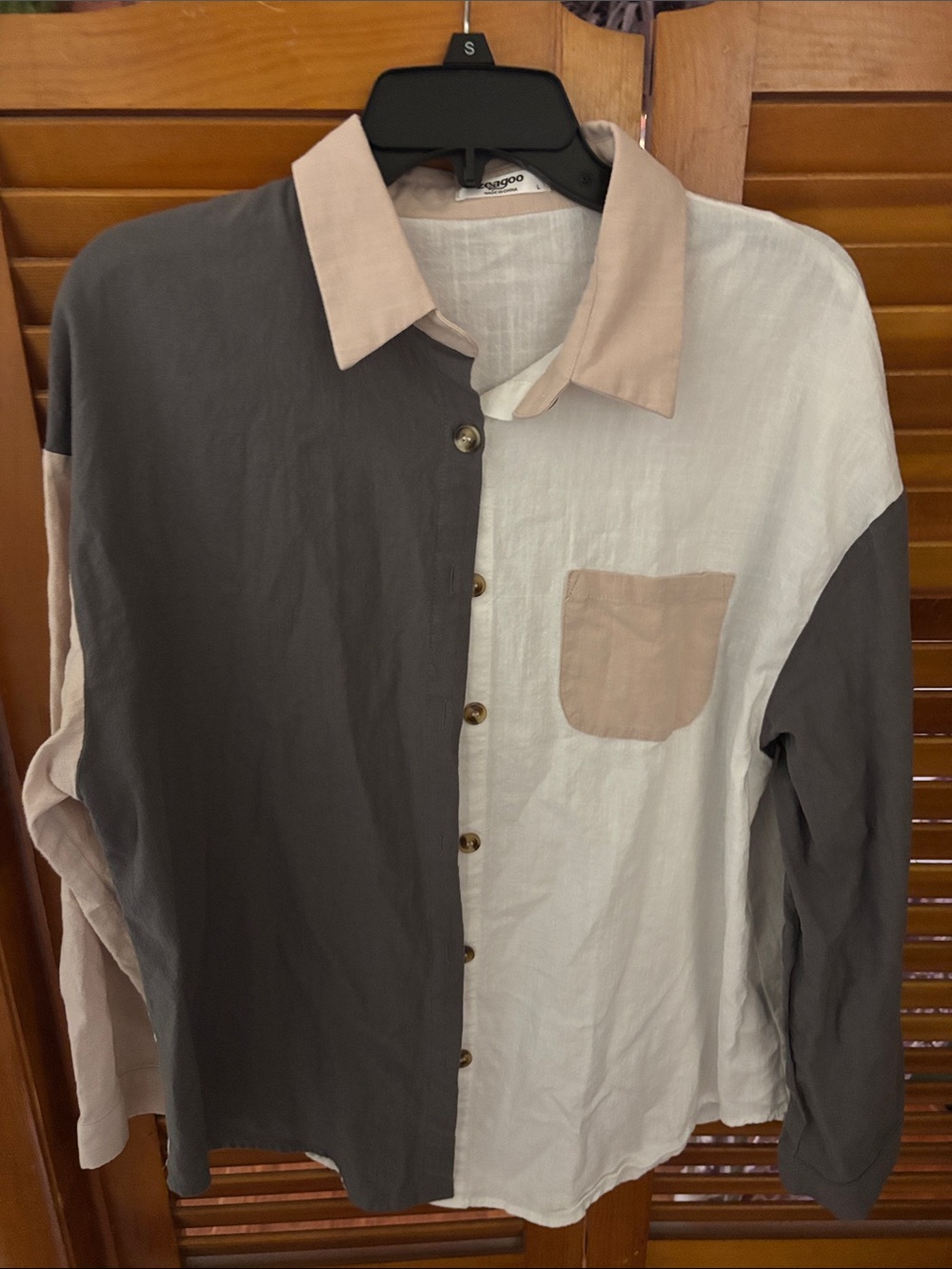 zeagoo Two-Tone Button-Up Shirt in Gray, White & Tan
